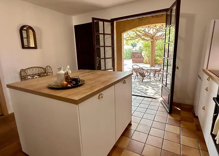 Caline, 4 Chambres, Lotissement Calme Et Proche